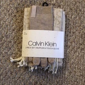 NEW! NEW! NEW! Calvin Klein Gloves and Scarf